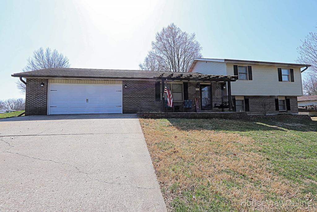 2579 Magnolia Avenue Property Photo 14