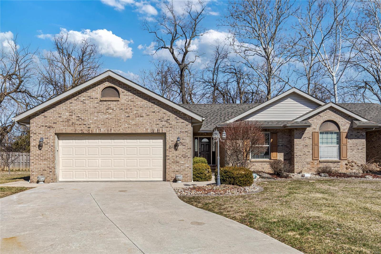 3216 E Leverett Court Property Photo