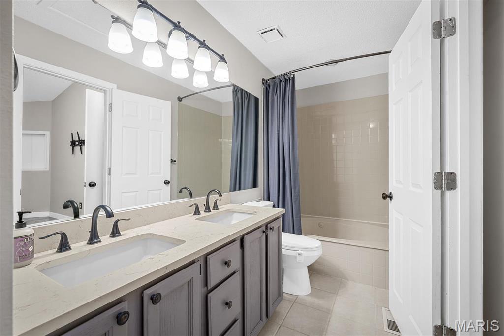 1708 Hemingway Lane C Property Photo 6