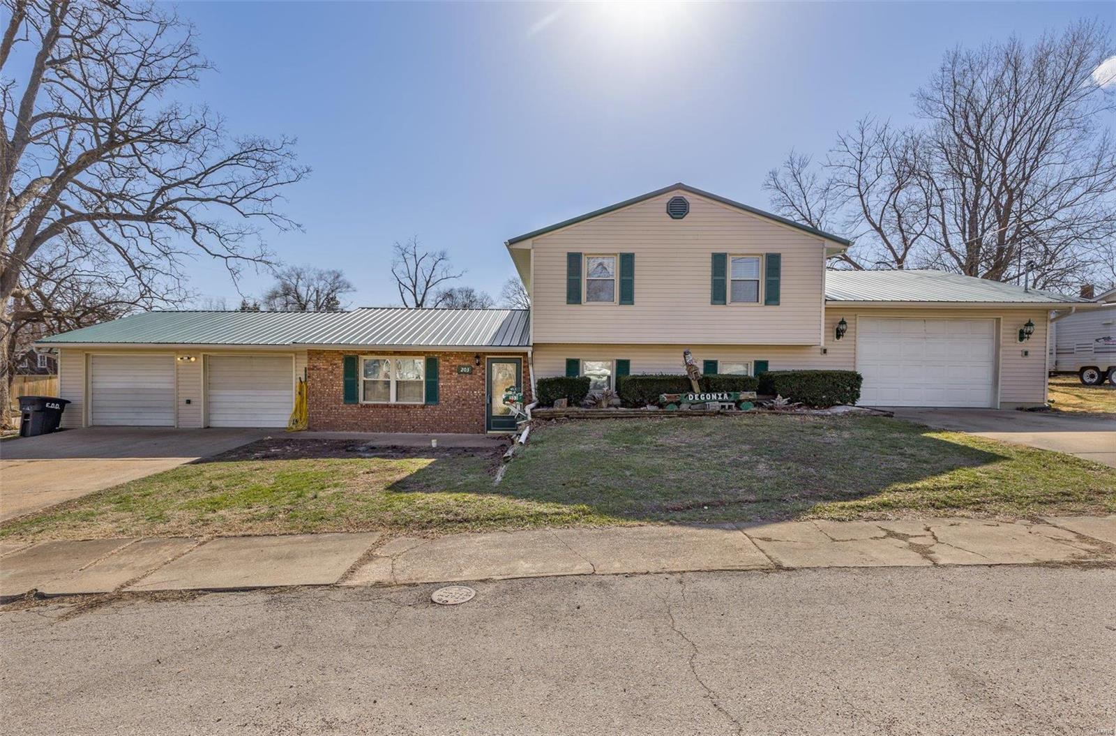 203 Shepard Street Property Photo 1