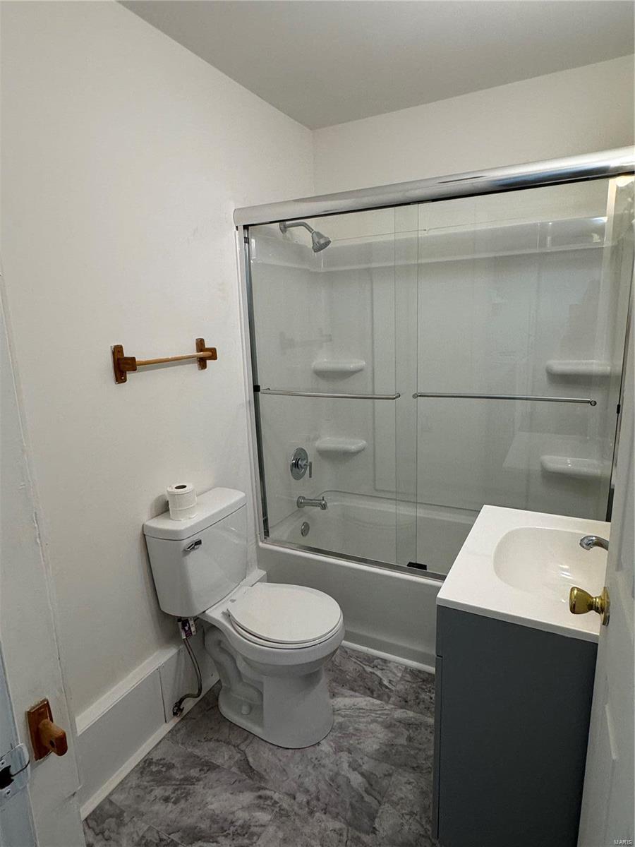 215 E Cherry Street 6 Property Photo 5