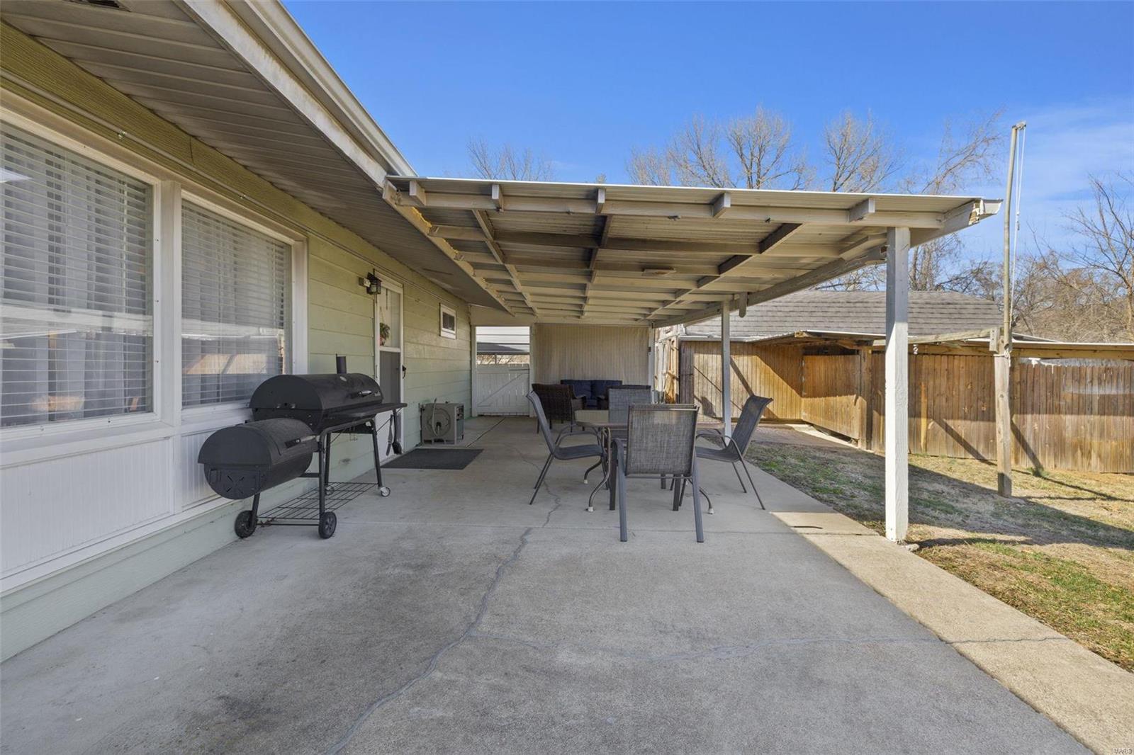 3726 Terrace Drive Property Photo 5