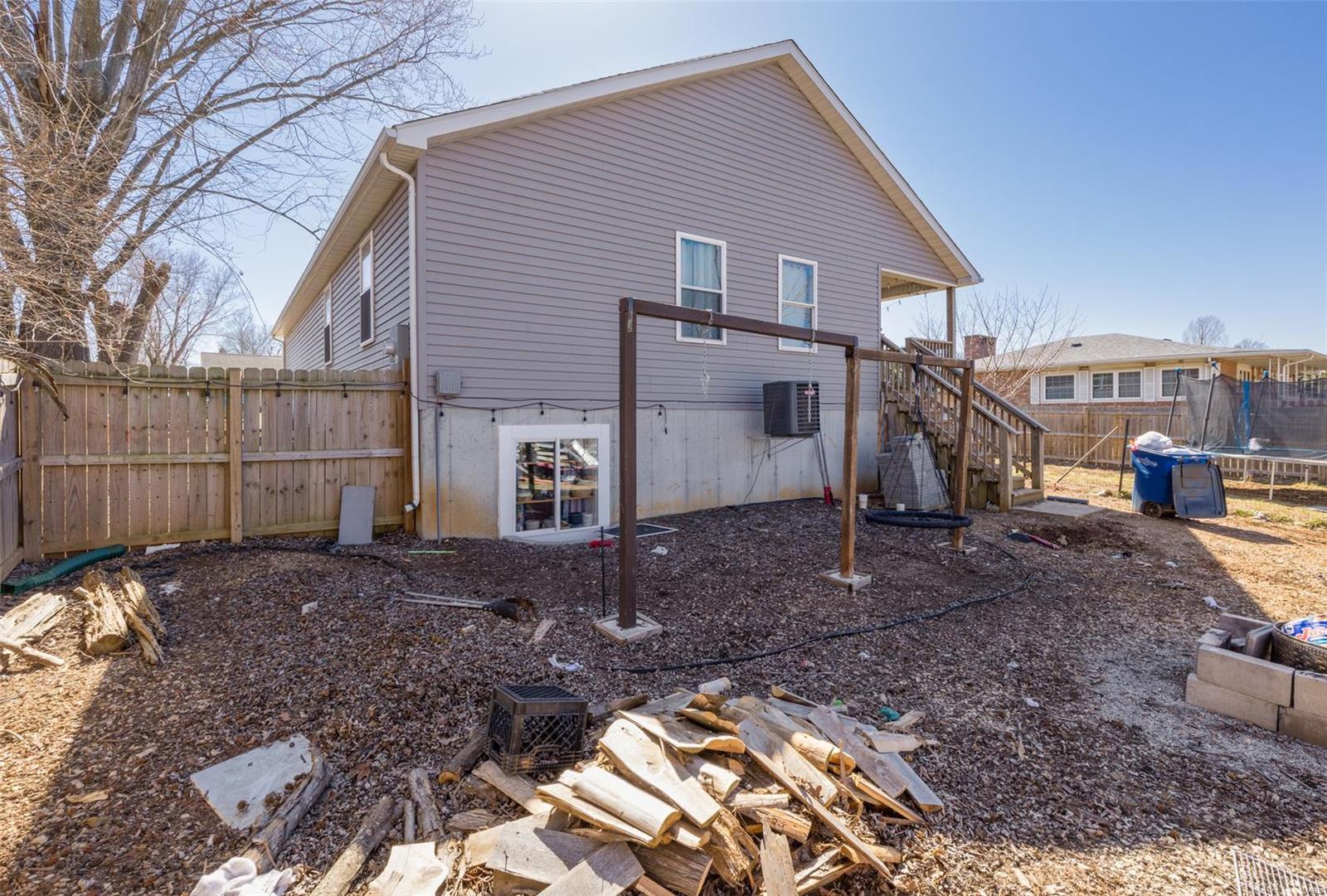 703 Locust Street Property Photo 8
