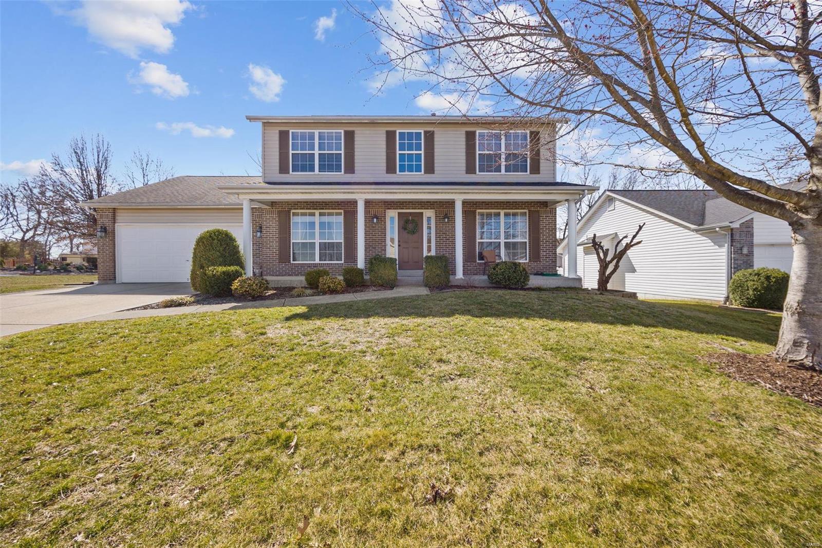 1242 Sweeping Oaks Drive Property Photo 1