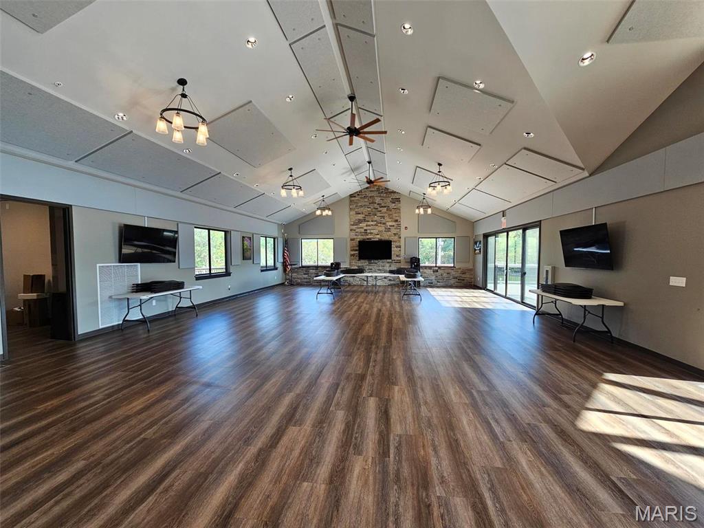 1347 S Lake Sherwood Drive Property Photo 16