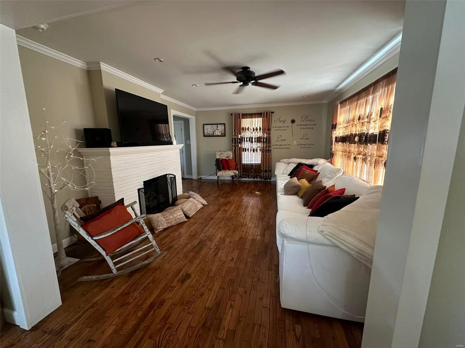1001 Weber Road Property Photo 13