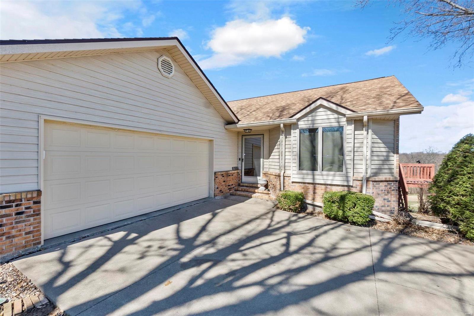 2218 Bent Creek Drive Property Photo 4