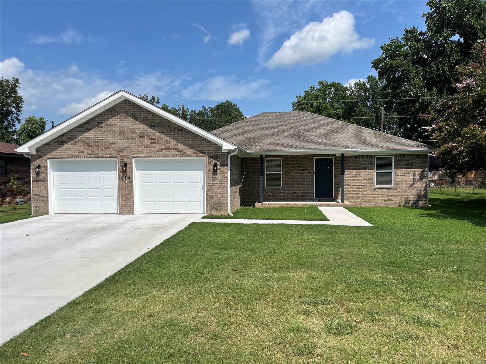 1104 Sarah Drive Property Photo