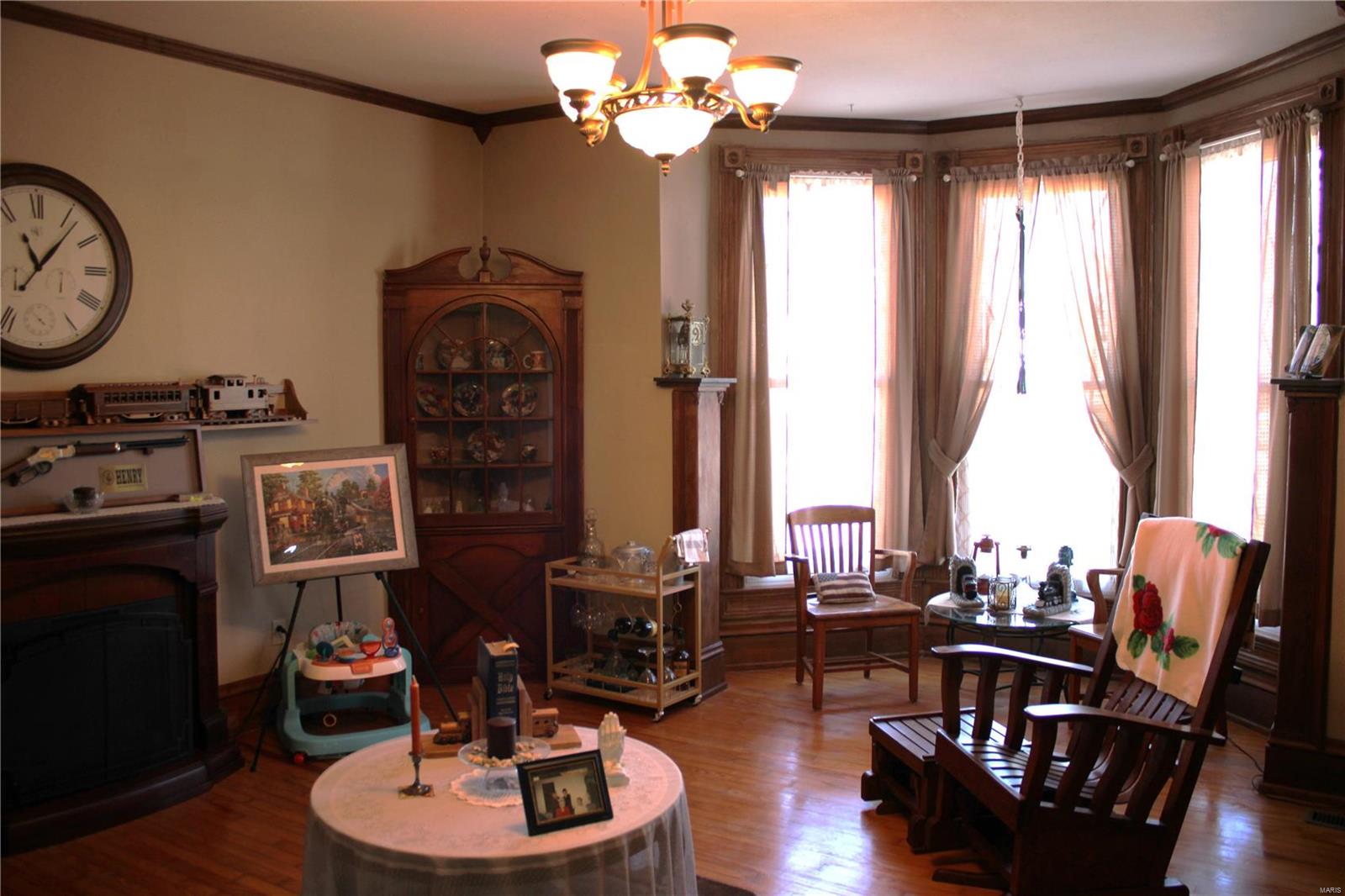 327 W. Locust St. Property Photo 19