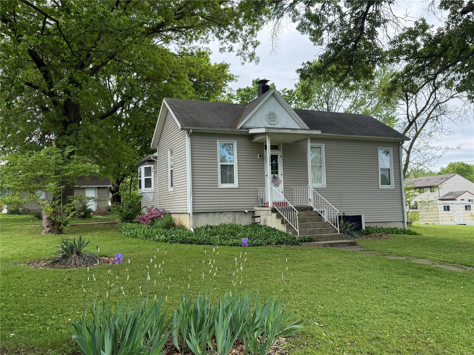 904 W Johnson Street Property Photo