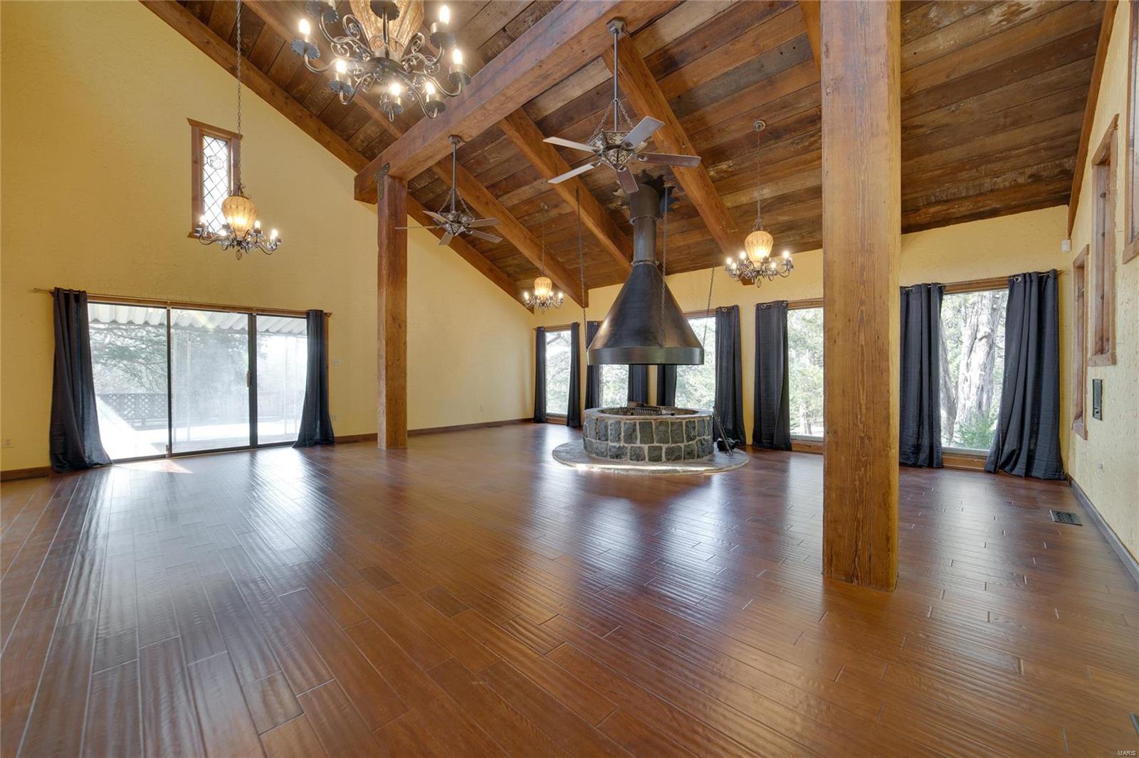 4550 Fort Hill Trail Property Photo 2
