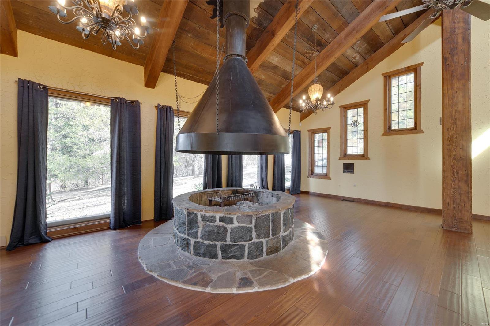 4550 Fort Hill Trail Property Photo 4