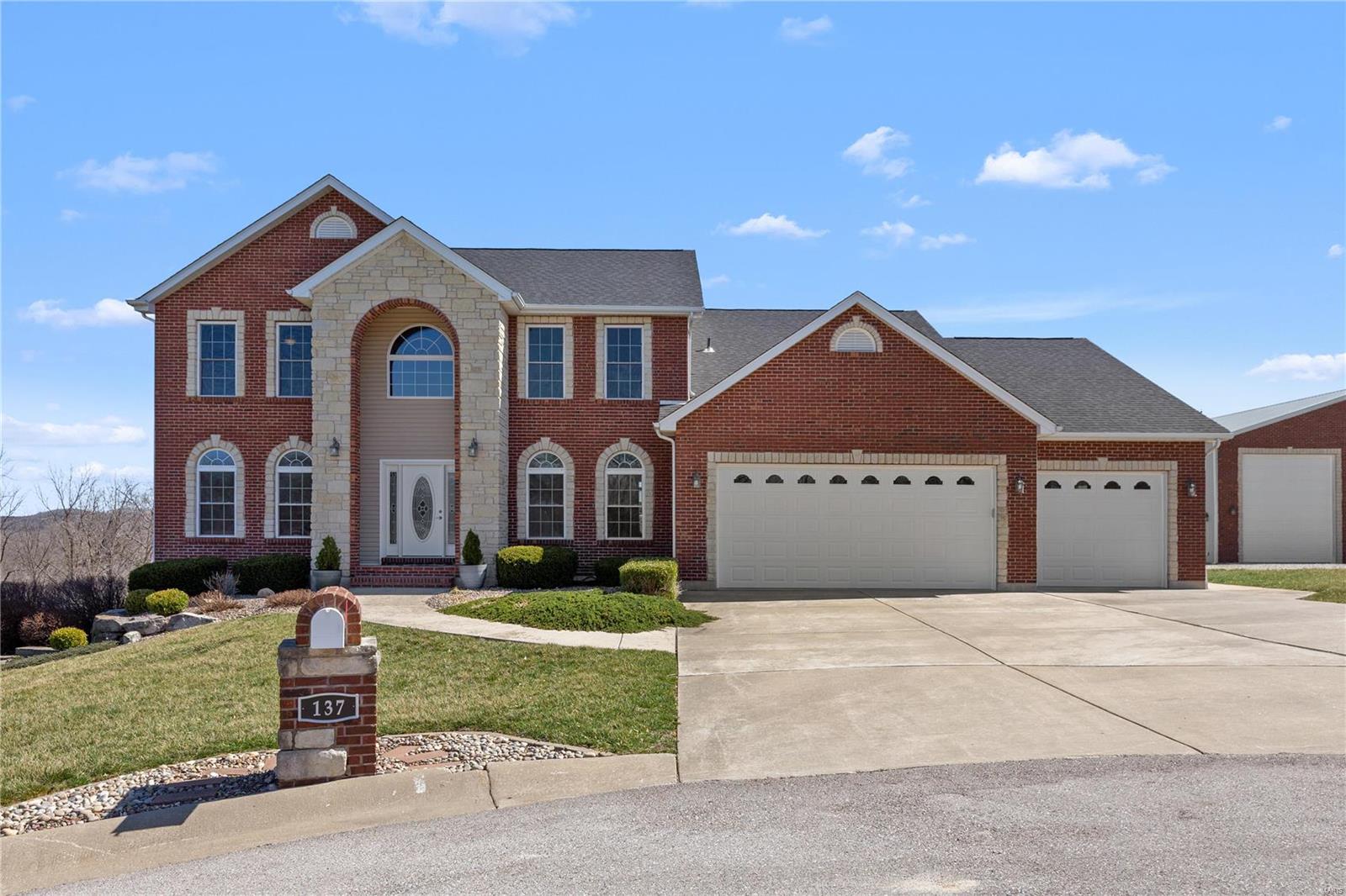 137 Crestview Drive Property Photo