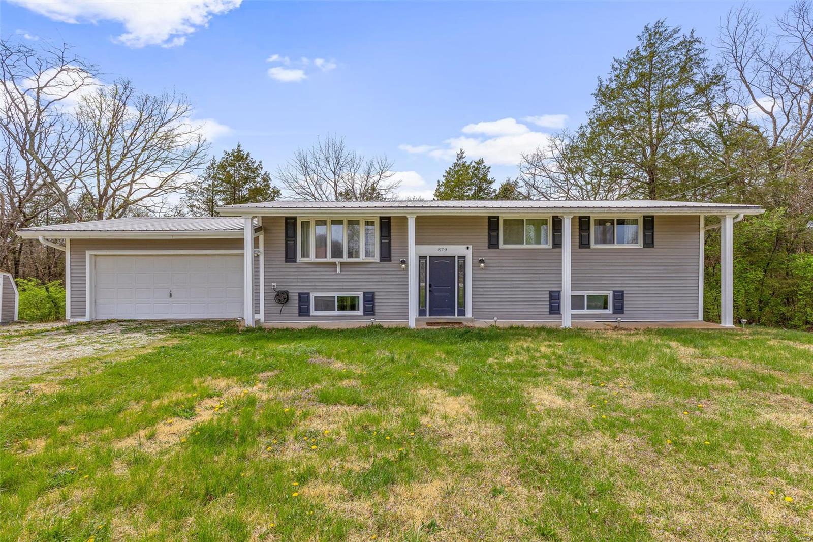 879 Woodland Hills Drive Property Photo
