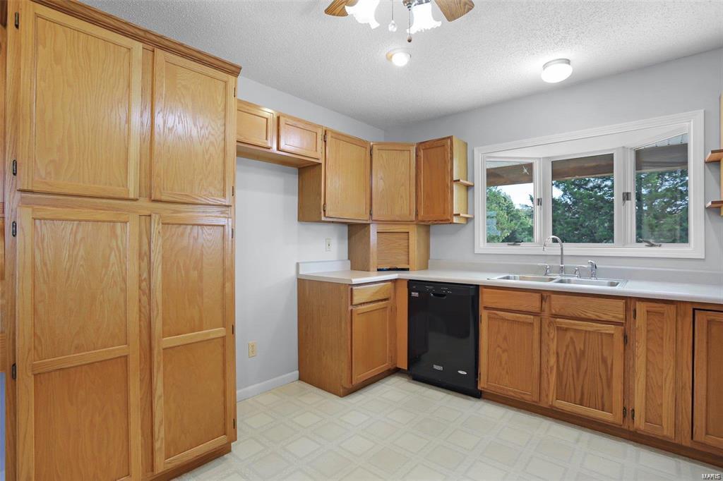 6485 Evergreen Loop Property Photo 32