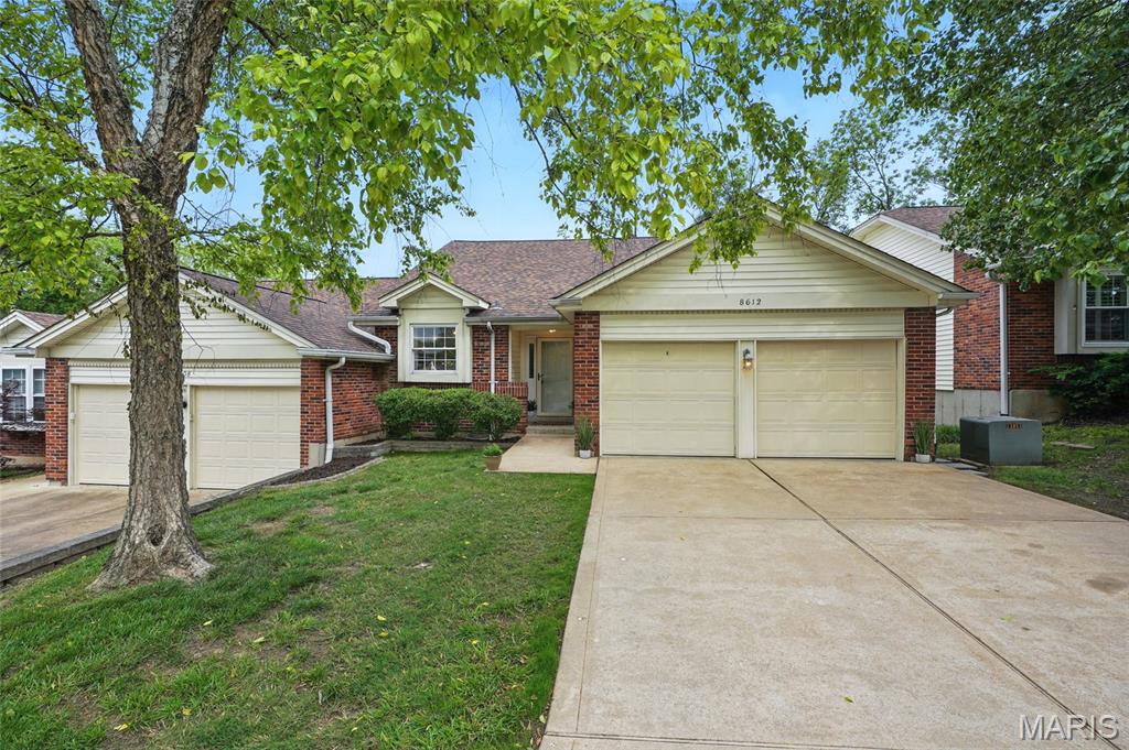 8612 Glenmont Court Property Photo 1
