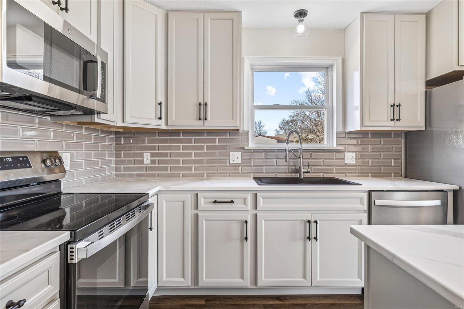 13060 Orchard Park Lane Property Photo 17