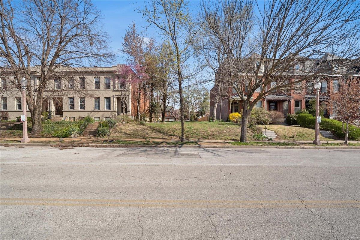 4143 Laclede Avenue Property Photo