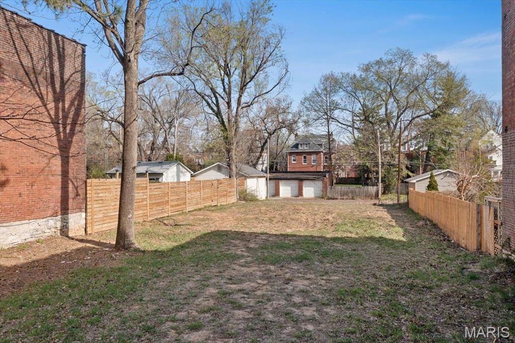 4143 Laclede Avenue Property Photo 3