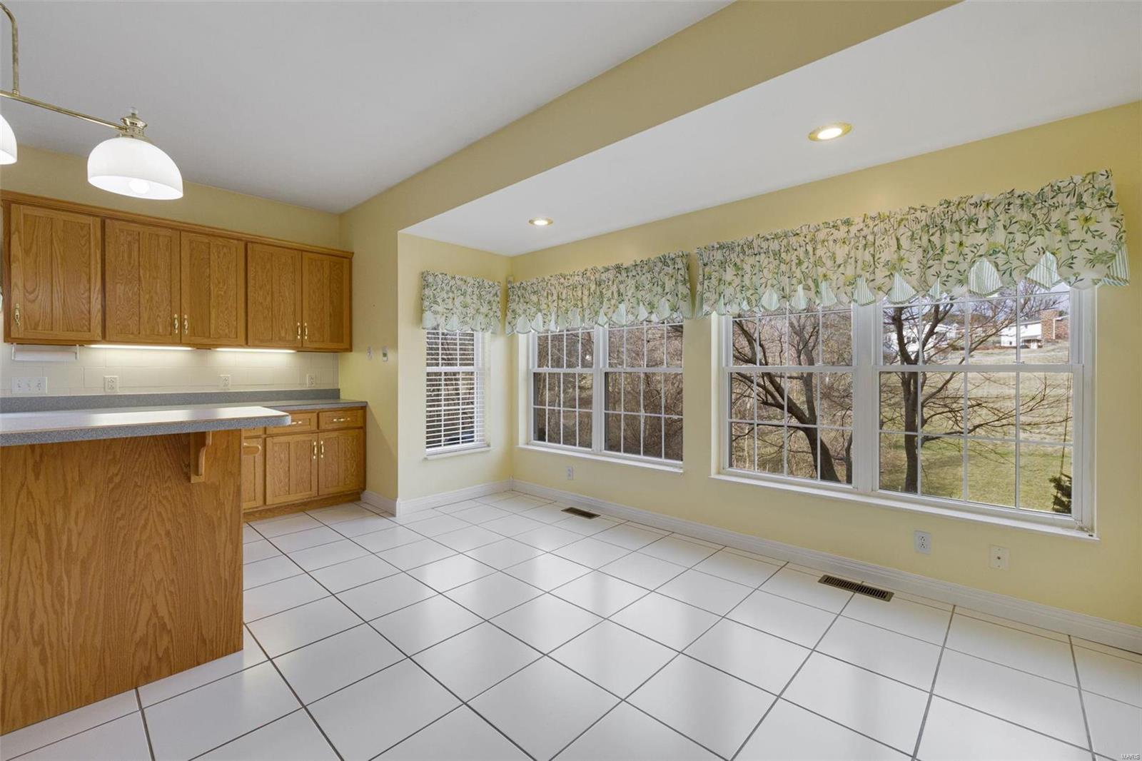 1736 Debra Lane Property Photo 12