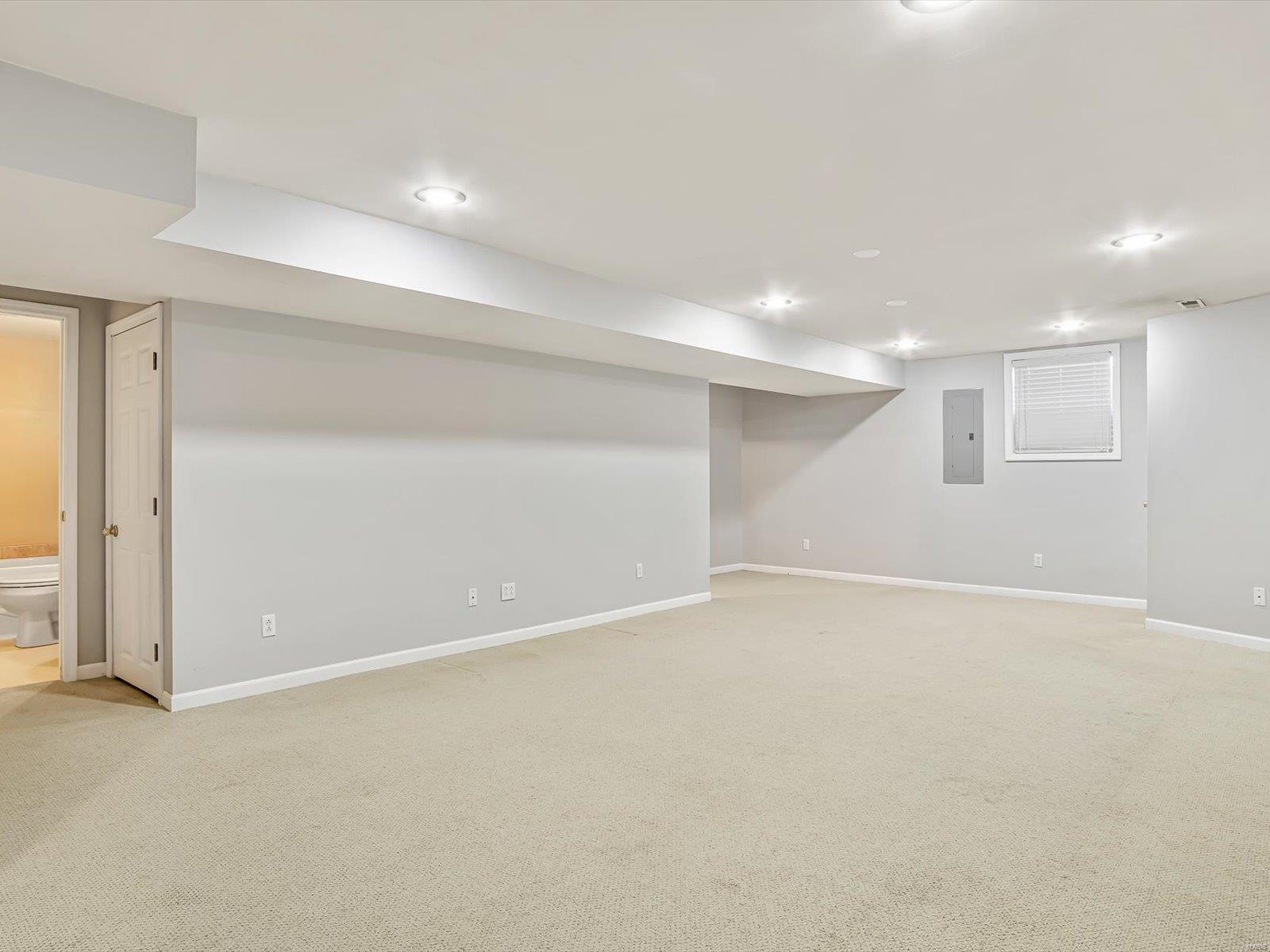 262 Meyer Avenue Property Photo 23
