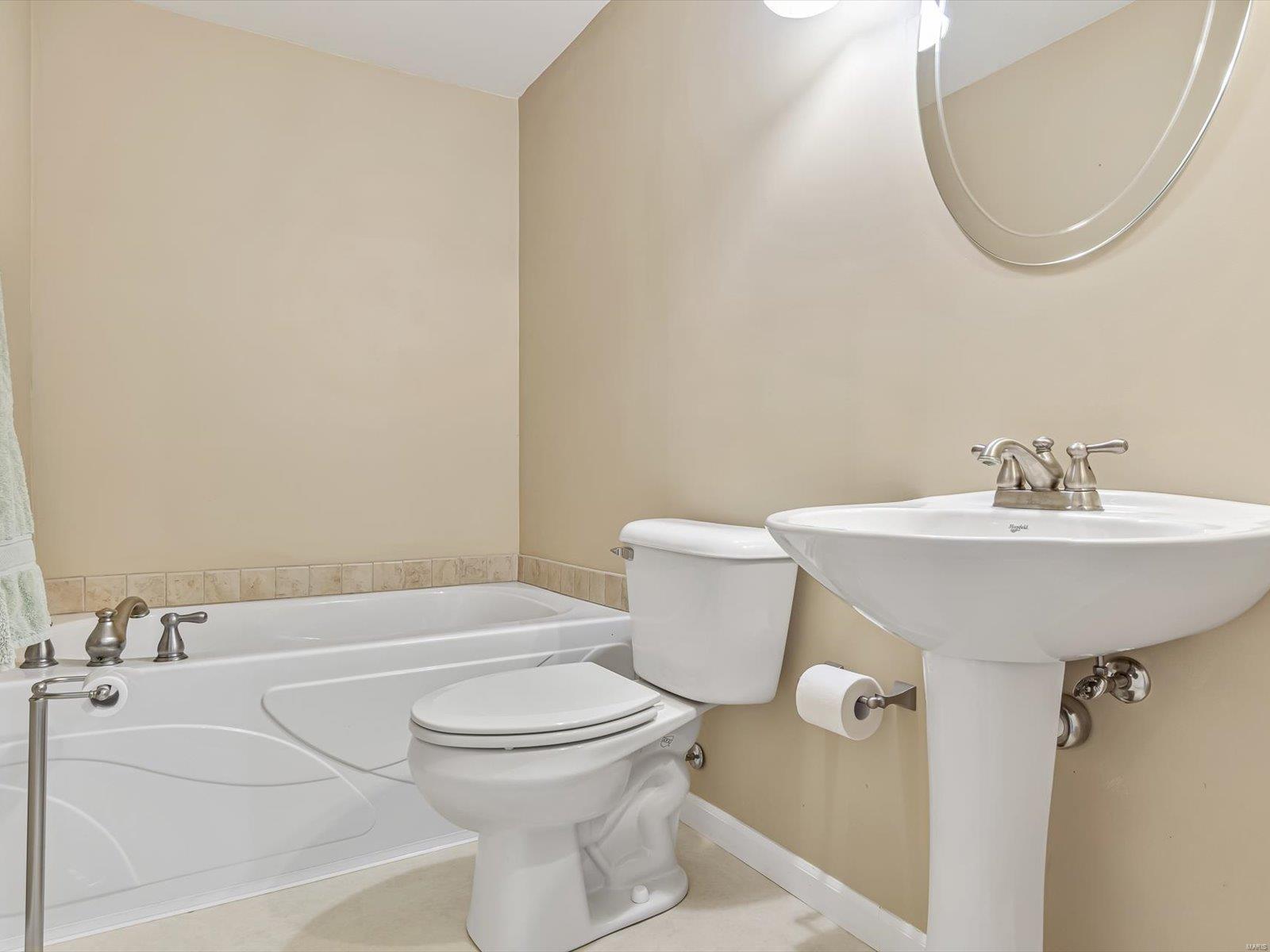 262 Meyer Avenue Property Photo 25