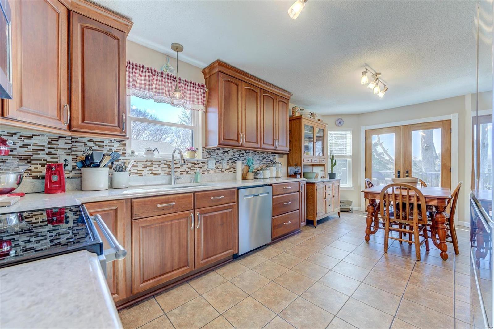 7303 Sennawood Drive Property Photo 17