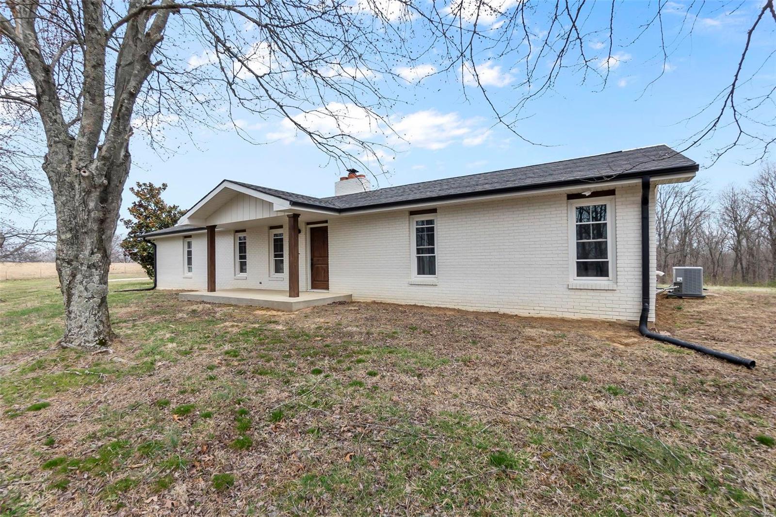 18714 State Highway 51 Property Photo 2