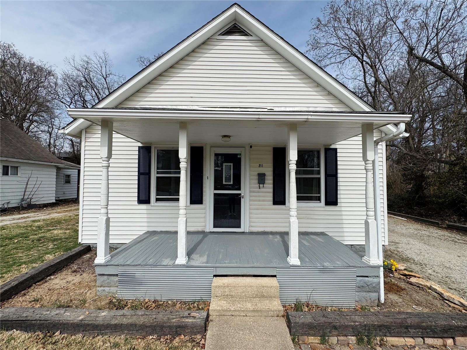 211 W Fairground Avenue Property Photo