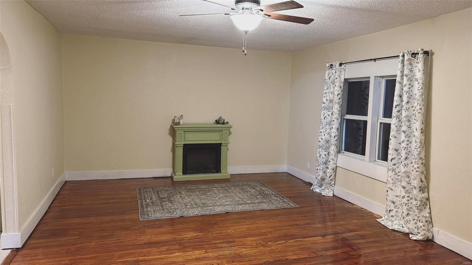 906 High Street Property Photo 6
