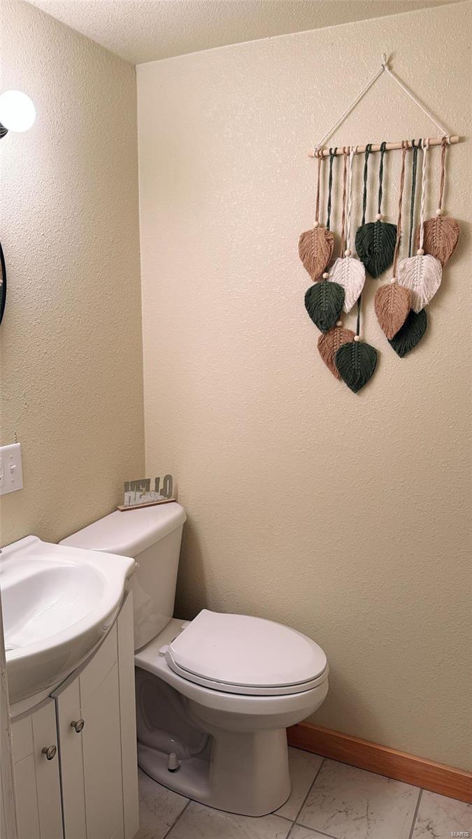 906 High Street Property Photo 8
