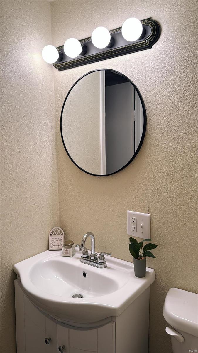 906 High Street Property Photo 9