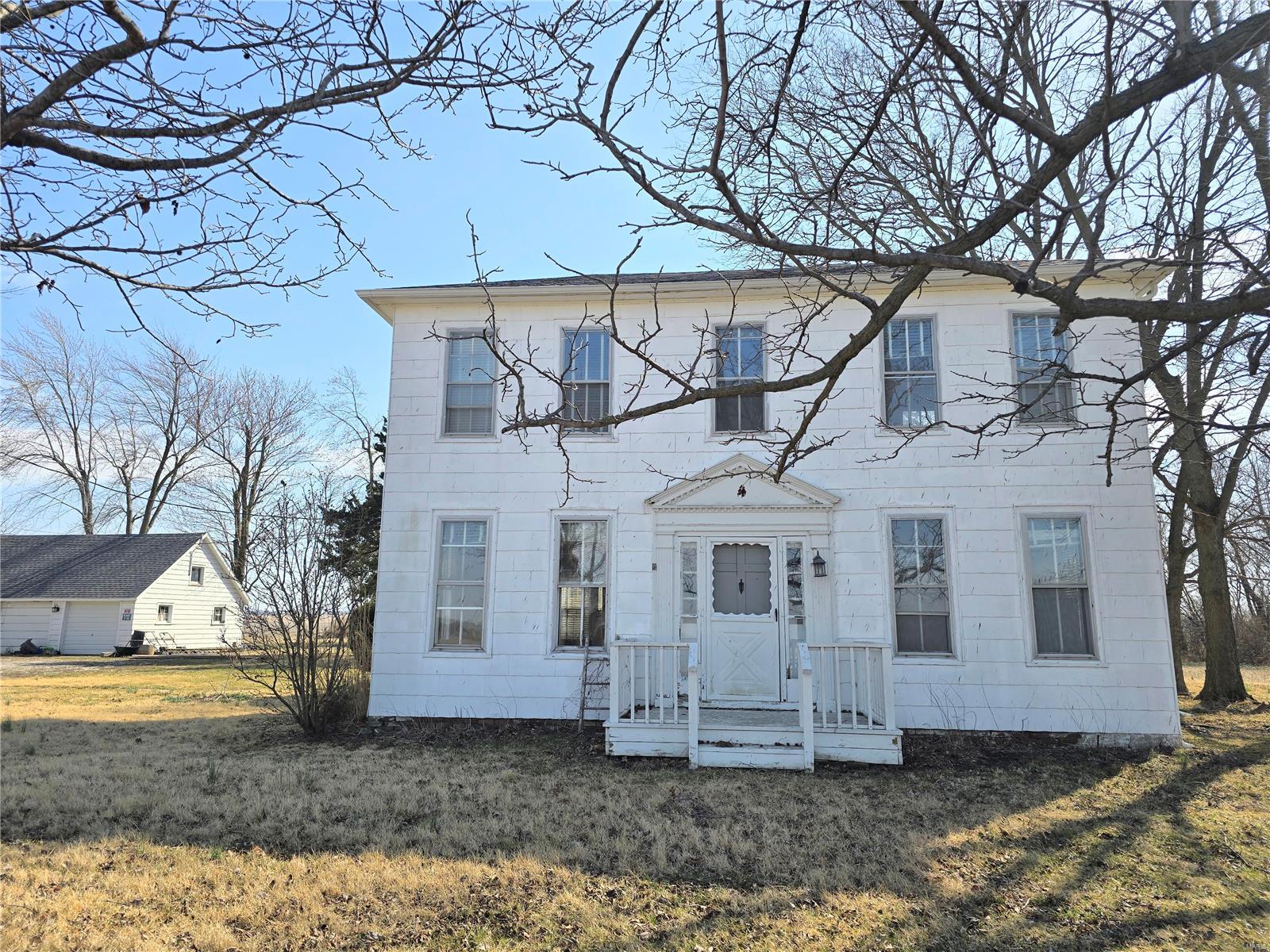8236 Illinois Route 16 Property Photo