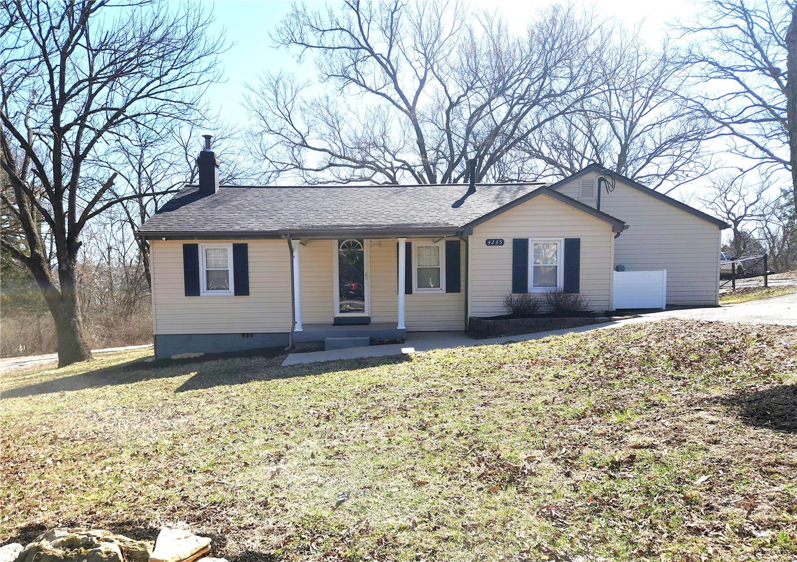 4235 Glendale Road Property Photo