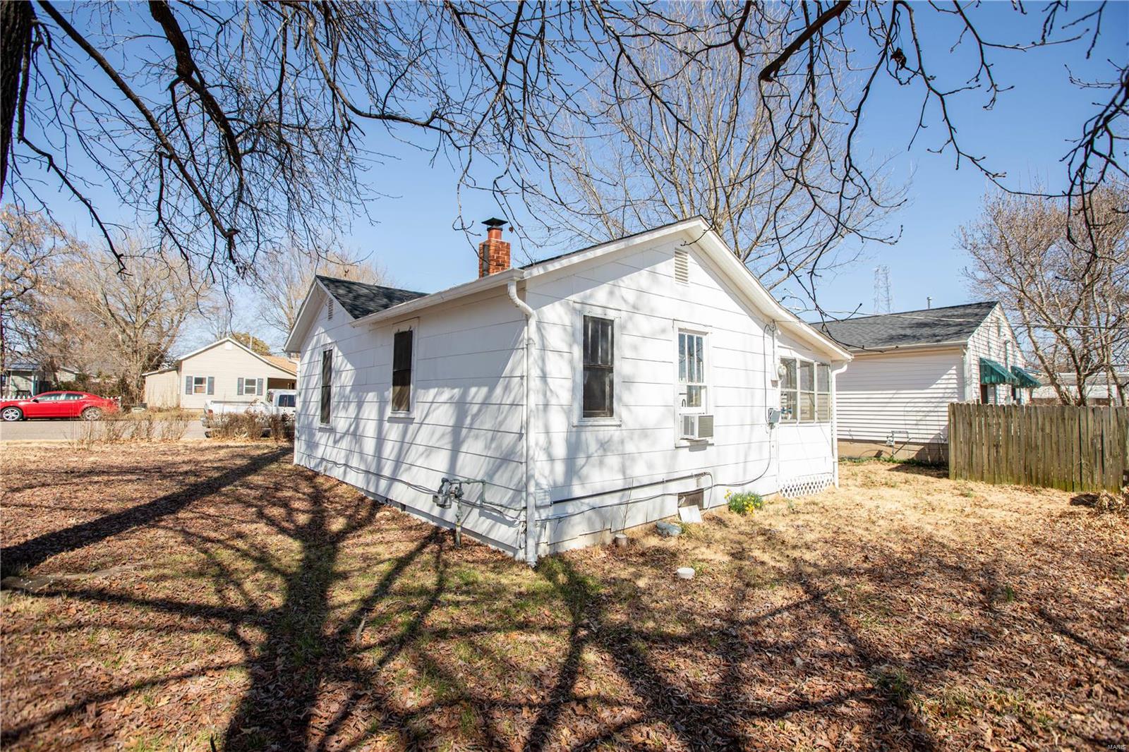 228 Pine Street A-b Property Photo 6