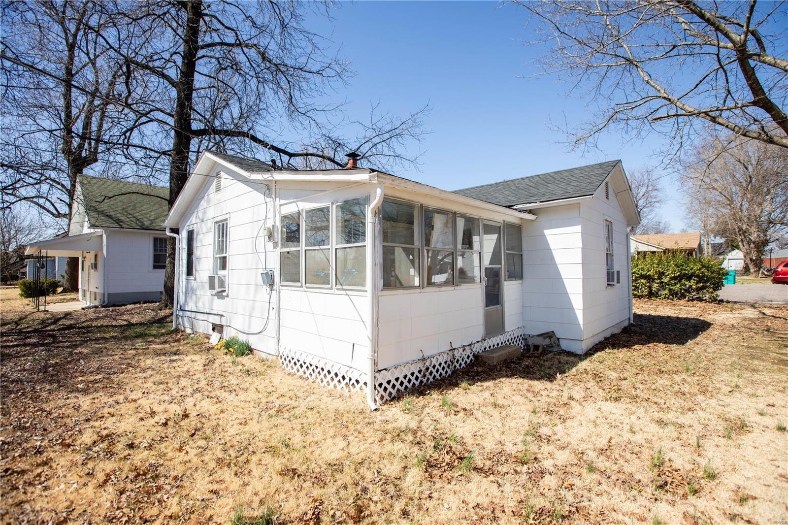228 Pine Street A-b Property Photo 7