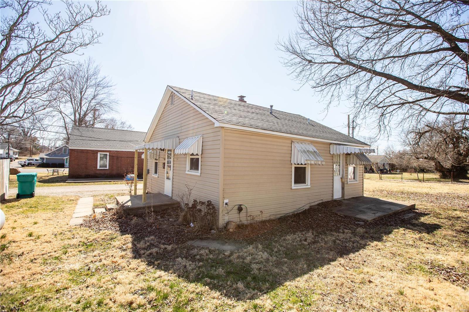 228 Pine Street A-b Property Photo 8