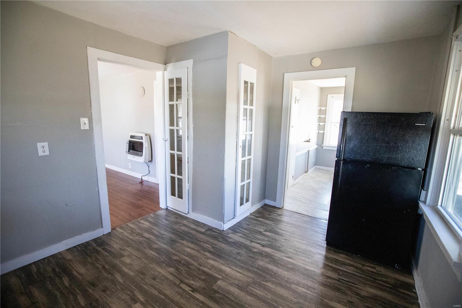 228 Pine Street A-b Property Photo 12
