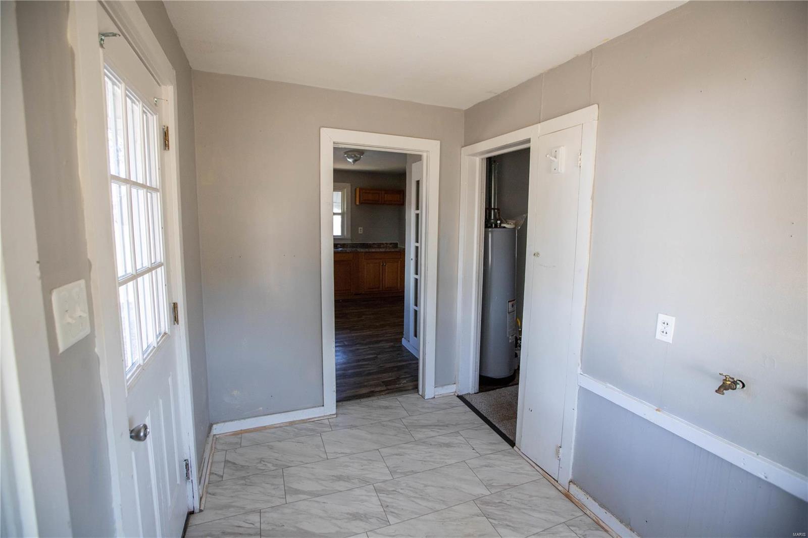 228 Pine Street A-b Property Photo 17