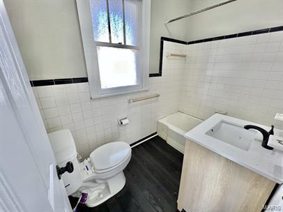 228 Pine Street A-b Property Photo 23