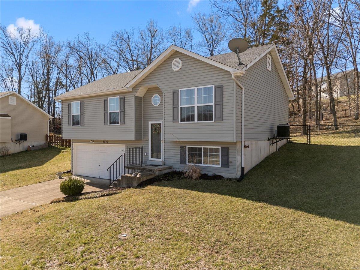 5030 Hampton Drive Property Photo 3