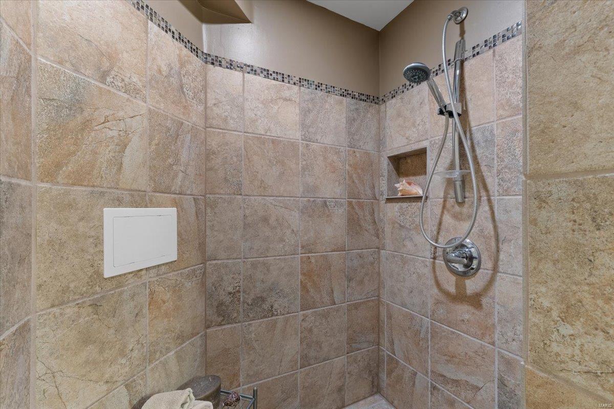 5030 Hampton Drive Property Photo 22