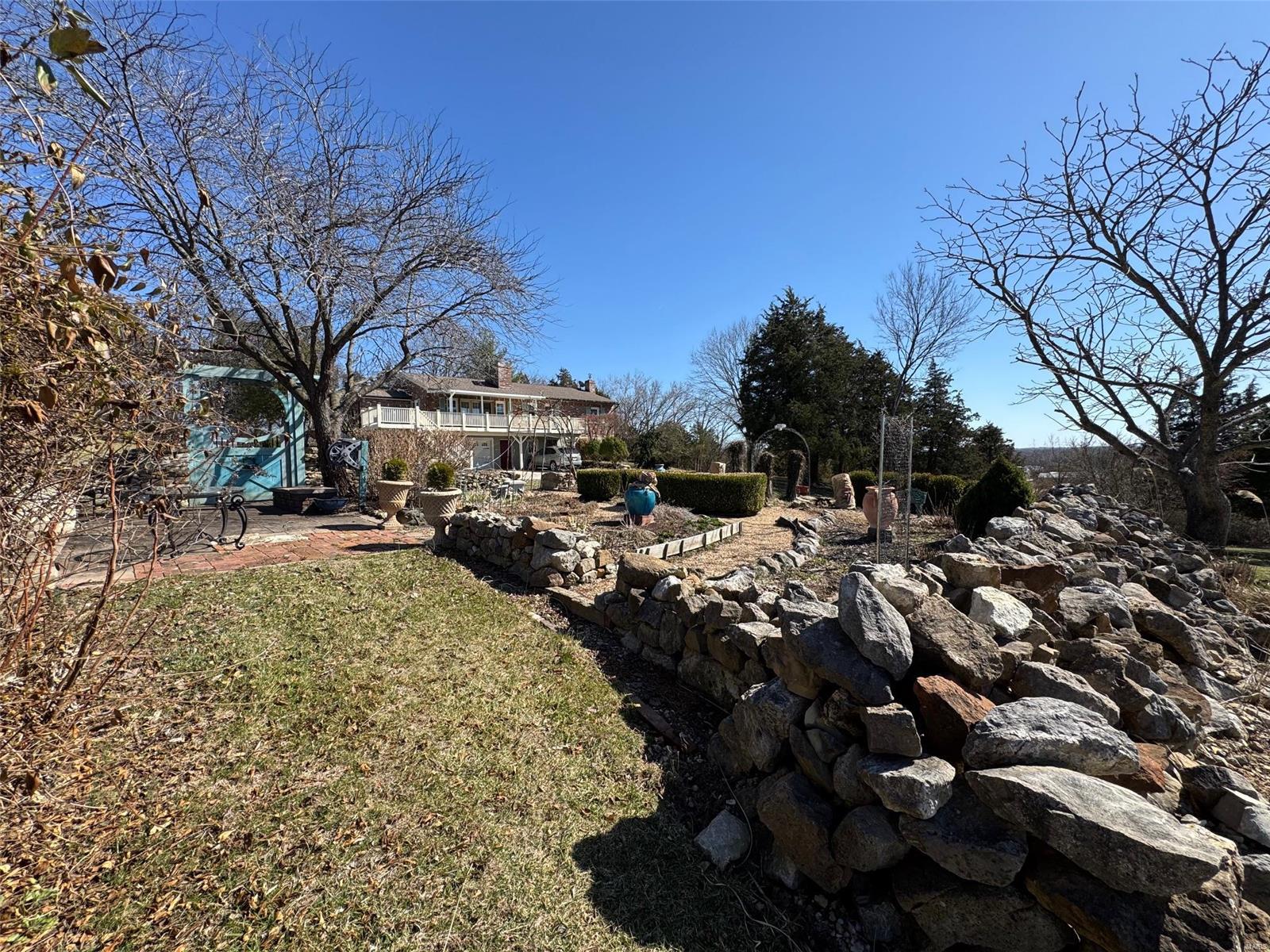 18635 Johnsons Place 100 Property Photo 9
