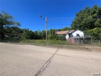 309 Station Street Property Photo 4