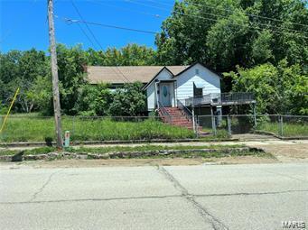 309 Station Street Property Photo 5