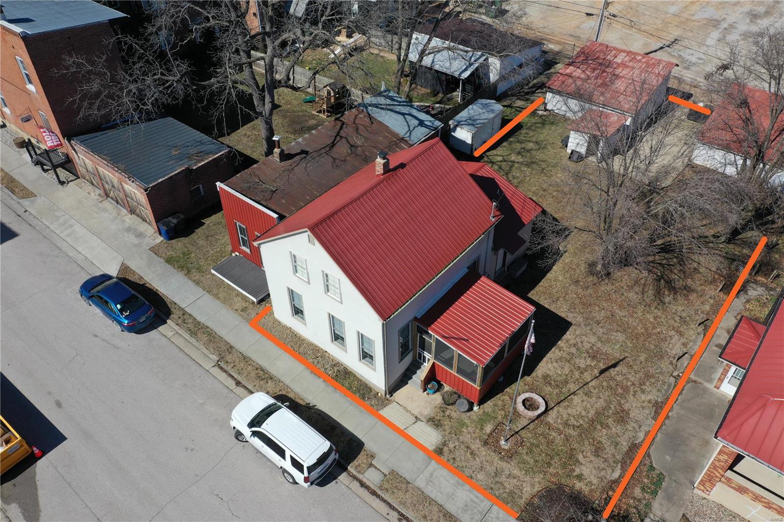 209 E 3rd Street Property Photo