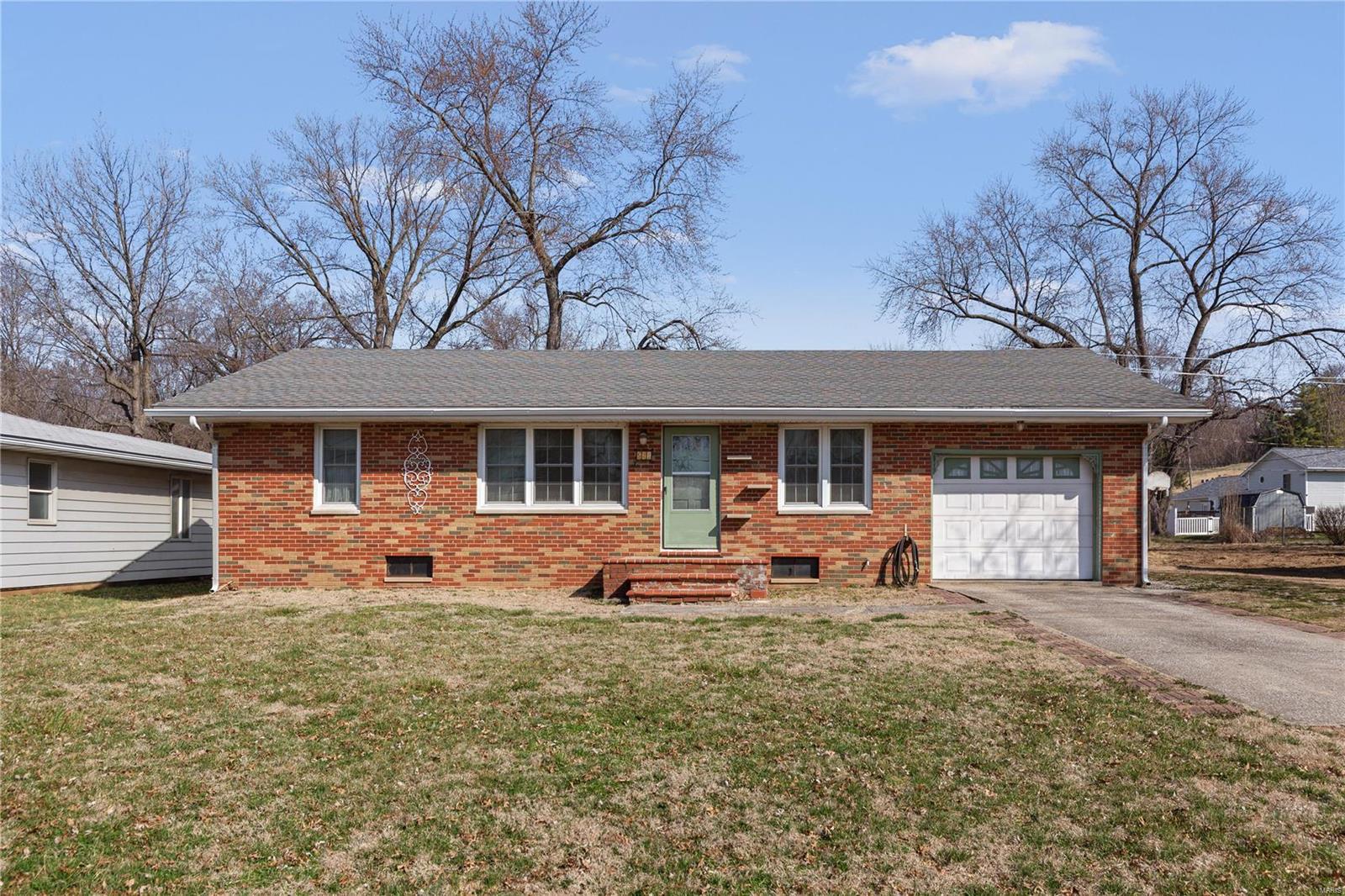 521 Illinois Avenue Property Photo 1