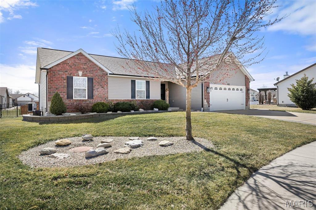 222 Hartford Glen Court Property Photo 2