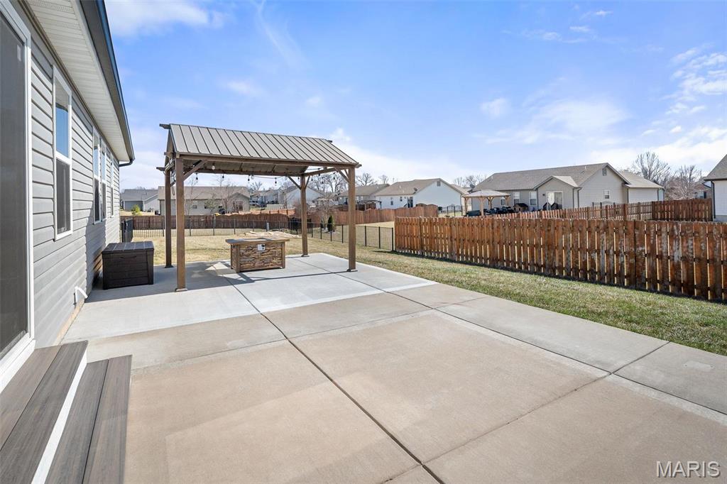 222 Hartford Glen Court Property Photo 37