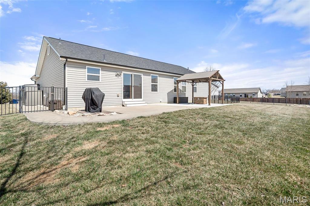222 Hartford Glen Court Property Photo 40
